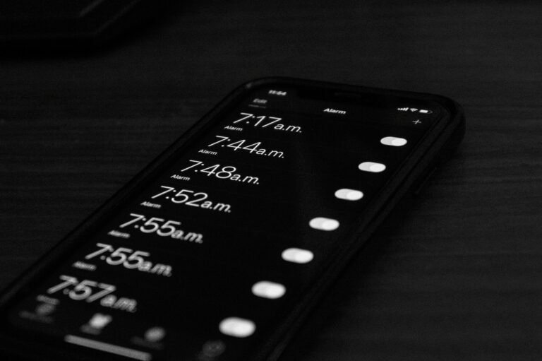 Oura Ring 4 vs Whoop: Which Sleep Tracker Wins in 2026?